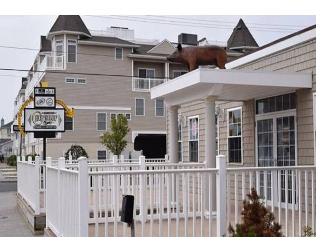 Hershey Motel Сийсайд Хайтс Екстериор снимка